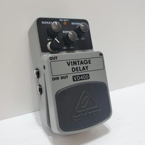 Behringer VD400 Vintage Delay with Modification